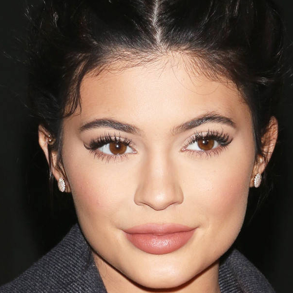 Kylie Jenner eyelash extensions